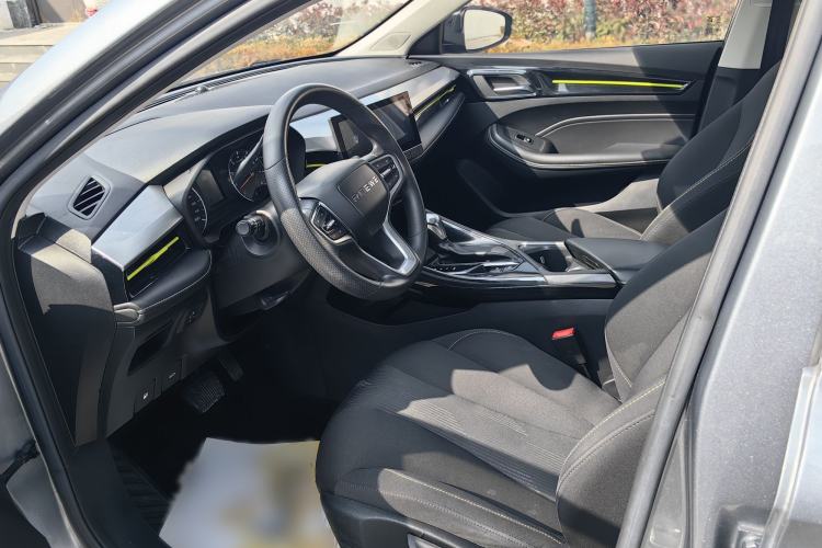 Used Roewe i5 2021 1.5L CVT Platinum Edition Interior 2