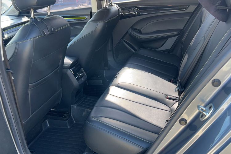 Used Roewe i5 2021 1.5L CVT Diamond Edition Interior 2