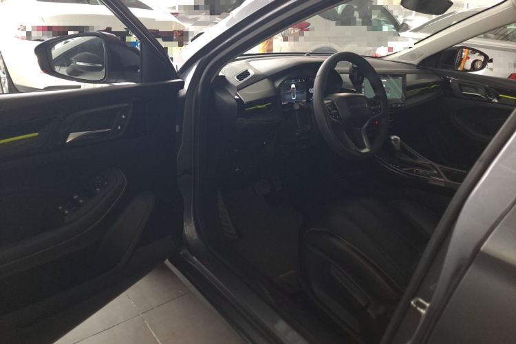 Used Roewe i5 2021 1.5L CVT Diamond Edition Interior 3
