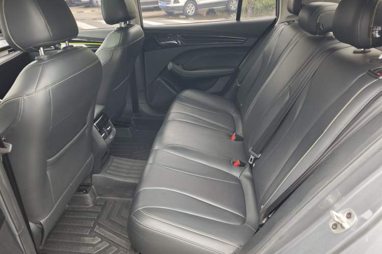 Used Roewe i5 2021 1.5L CVT Diamond Edition Interior 3