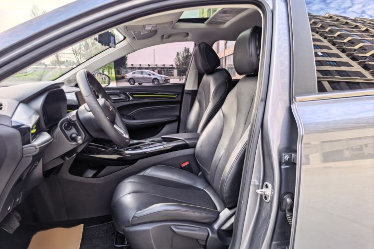 Used Roewe i5 2021 Revised Version 1.5L CVT Diamond Edition Interior 3