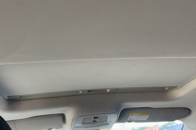 Used Roewe i5 2021 1.5L CVT Diamond Edition Interior 4