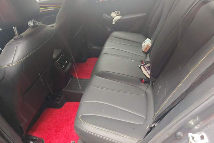 Used Roewe i5 2021 1.5L Manual Diamond Edition Interior 4