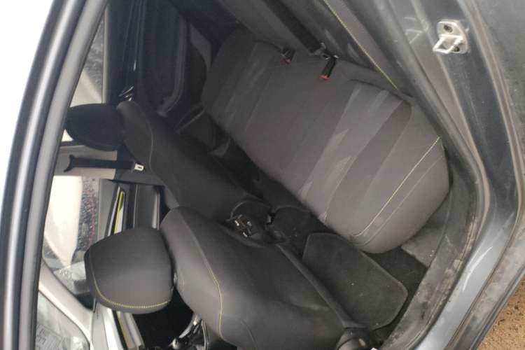 Used Roewe i5 2021 1.5L Manual Platinum Edition Interior 4