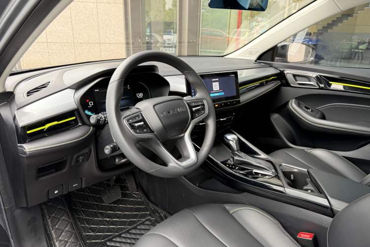 Used Roewe i5 2021 Revised Version 1.5L CVT Diamond Edition Interior 4