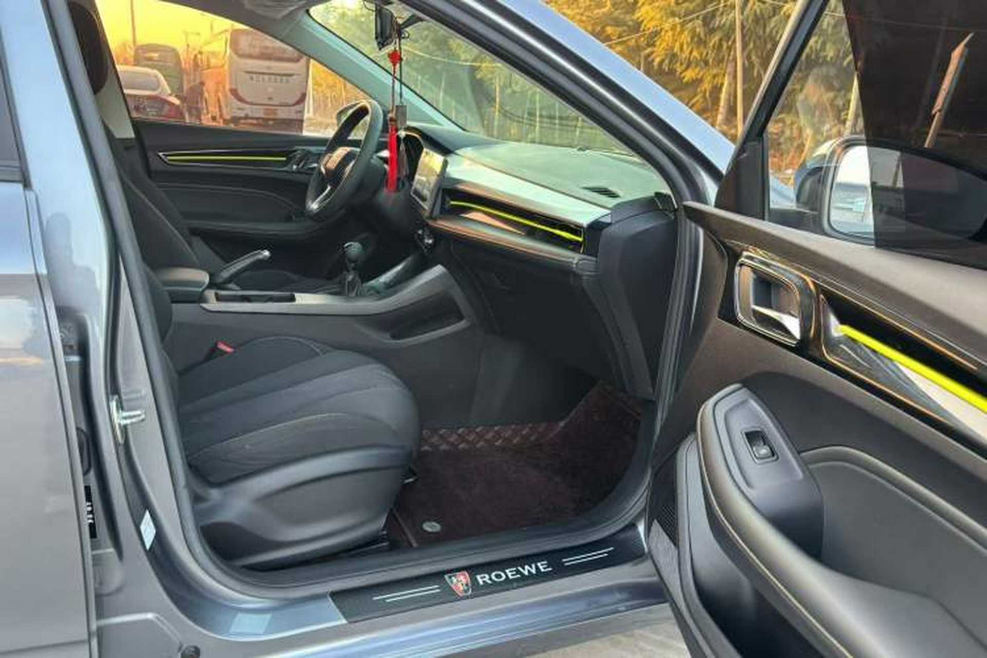 Used Roewe i5 2021 1.5L Manual Platinum Edition Interior 5