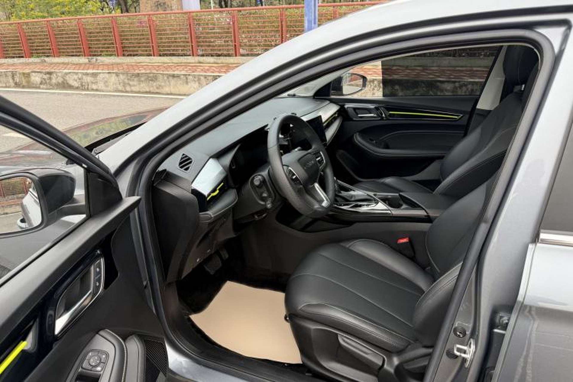 Used Roewe i5 2021 Revised Version 1.5L CVT Diamond Edition Interior 6