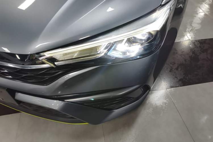 Used Roewe i5 2021 Revised Version 1.5L CVT Diamond Edition Left Front Headlight