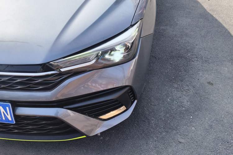 Used Roewe i5 2021 1.5L CVT Diamond Edition Left Front Headlight