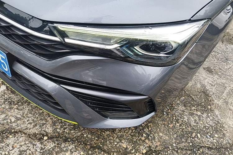 Used Roewe i5 2021 Revised Version 1.5L CVT Diamond Edition Left Front Headlight
