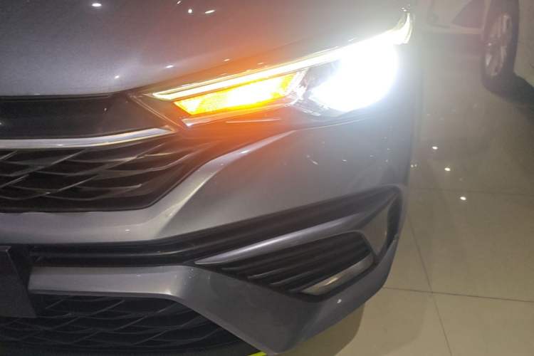 Used Roewe i5 2021 1.5L CVT Diamond Edition Left Front Headlight
