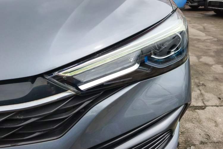 Used Roewe i5 2021 Revised Version 1.5L CVT Diamond Edition Left Front Headlight