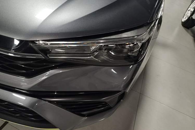 Used Roewe i5 2021 1.5L Manual Platinum Edition Left Front Headlight