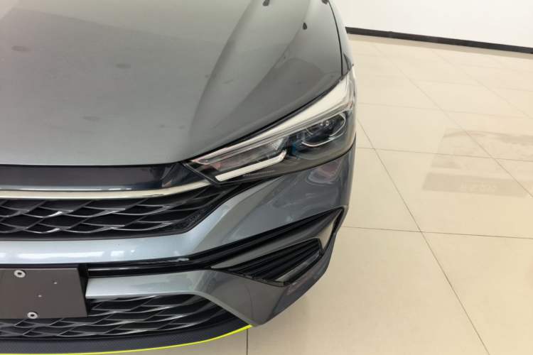 Used Roewe i5 2021 Revised Version 1.5L CVT Diamond Edition Left Front Headlight