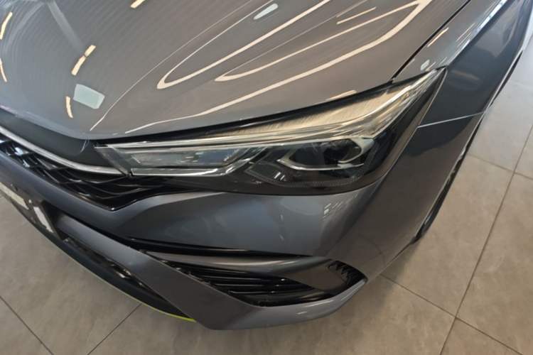 Used Roewe i5 2021 1.5L CVT Diamond Edition Left Front Headlight