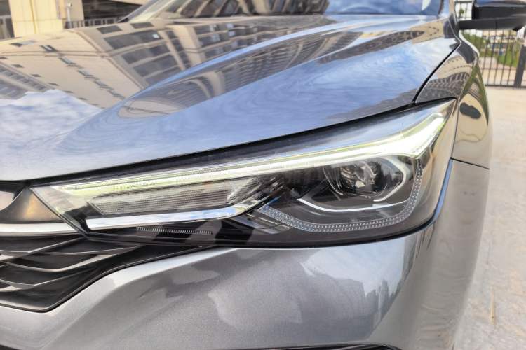 Used Roewe i5 2021 Revised Version 1.5L CVT Diamond Edition Left Front Headlight