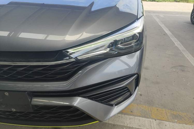 Used Roewe i5 2021 1.5L CVT Diamond Edition Left Front Headlight