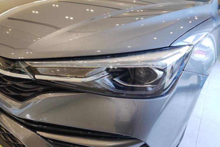 Used Roewe i5 2021 1.5L CVT Platinum Edition Left Front Headlight