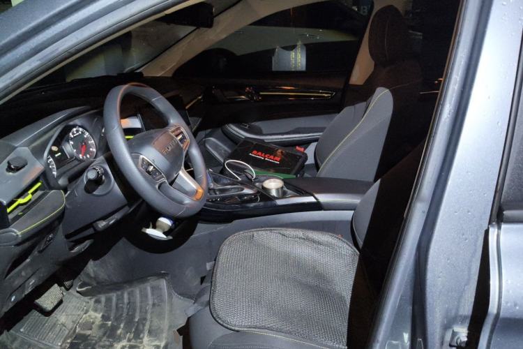 Used Roewe i5 2021 1.5L CVT Platinum Edition Left Front Seat
