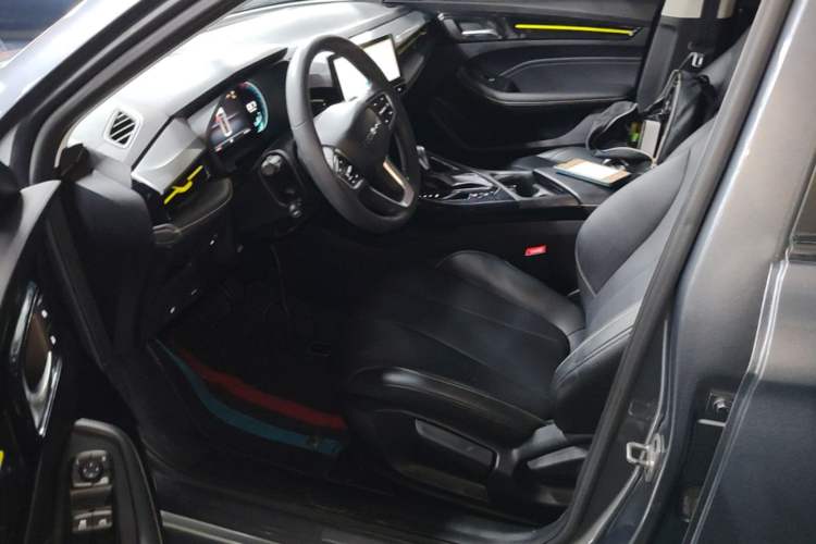 Used Roewe i5 2021 1.5L CVT Diamond Edition Left Front Seat