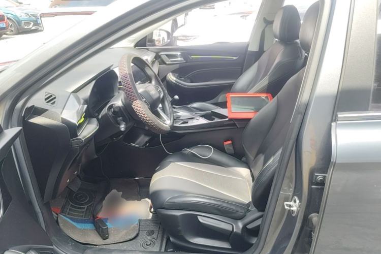 Used Roewe i5 2021 1.5L CVT Diamond Edition Left Front Seat