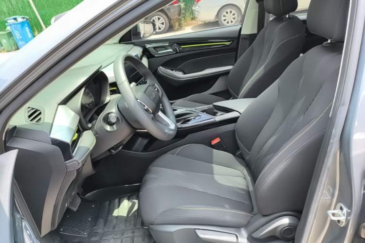 Used Roewe i5 2021 1.5L CVT Platinum Edition Left Front Seat