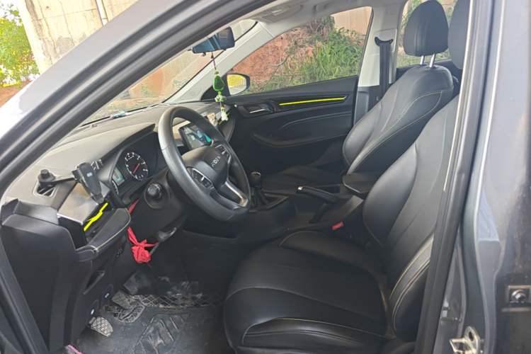 Used Roewe i5 2021 1.5L Manual Diamond Edition Left Front Seat