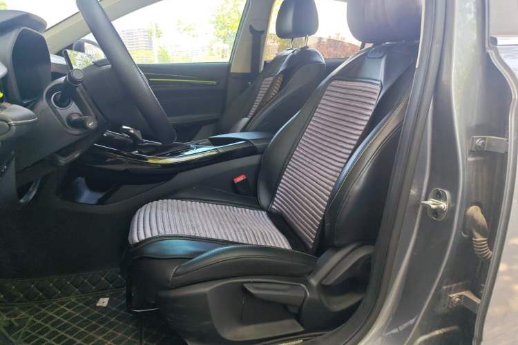 Used Roewe i5 2021 Revised Version 1.5L CVT Diamond Edition Left Front Seat