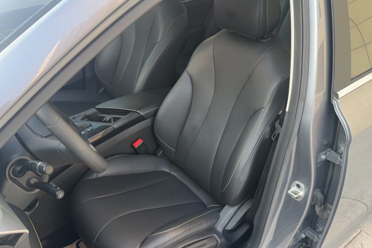 Used Roewe i5 2021 1.5L CVT Diamond Edition Left Front Seat