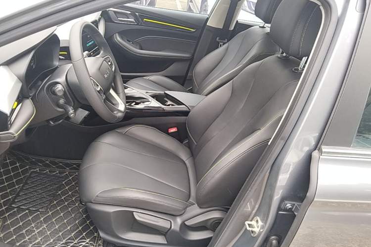 Used Roewe i5 2021 Revised Version 1.5L CVT Diamond Edition Left Front Seat