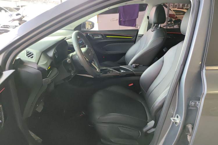 Used Roewe i5 2021 Revised Version 1.5L CVT Diamond Edition Left Front Seat