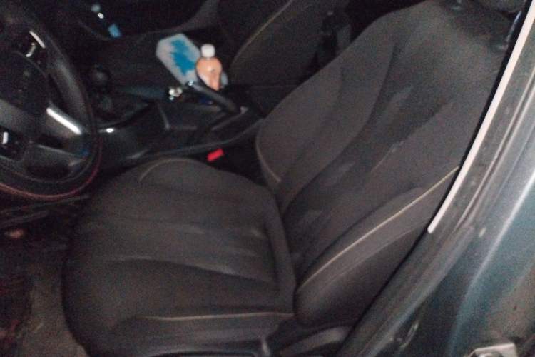 Used Roewe i5 2021 1.5L Manual Platinum Edition Left Front Seat