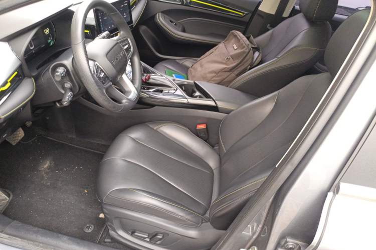 Used Roewe i5 2021 1.5L CVT Starry Edition Left Front Seat