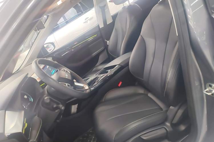 Used Roewe i5 2021 1.5L CVT Diamond Edition Left Front Seat