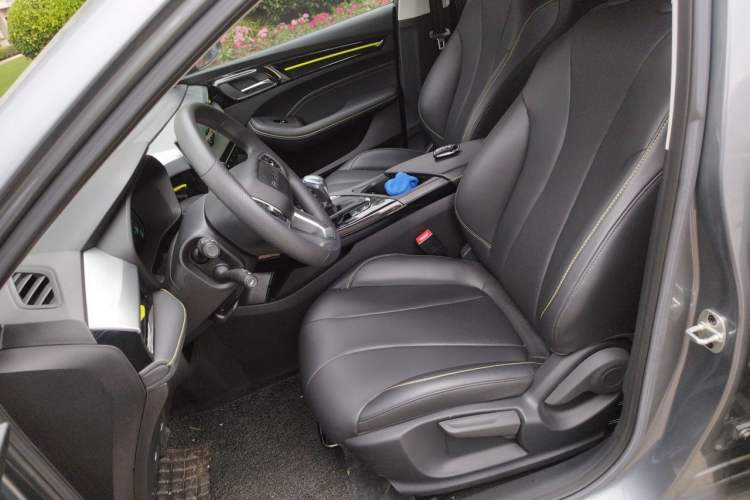Used Roewe i5 2021 1.5L CVT Diamond Edition Left Front Seat