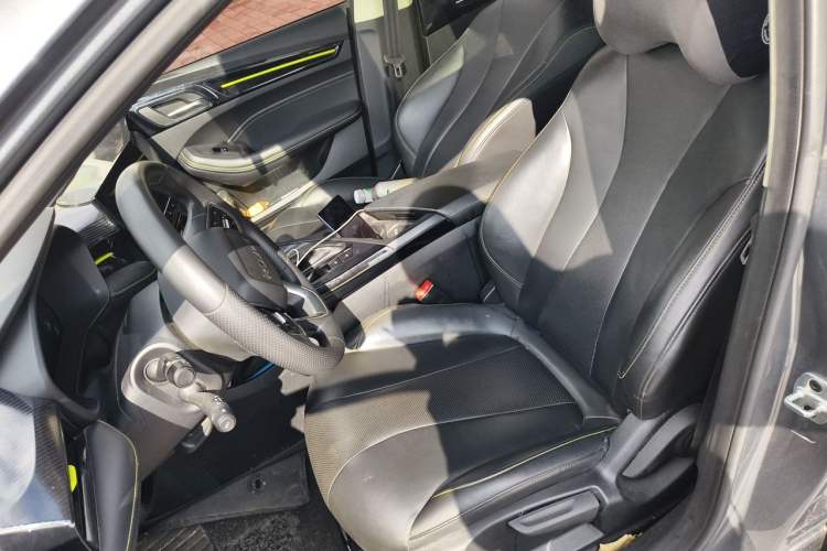 Used Roewe i5 2021 Revised Version 1.5L CVT Diamond Edition Left Front Seat