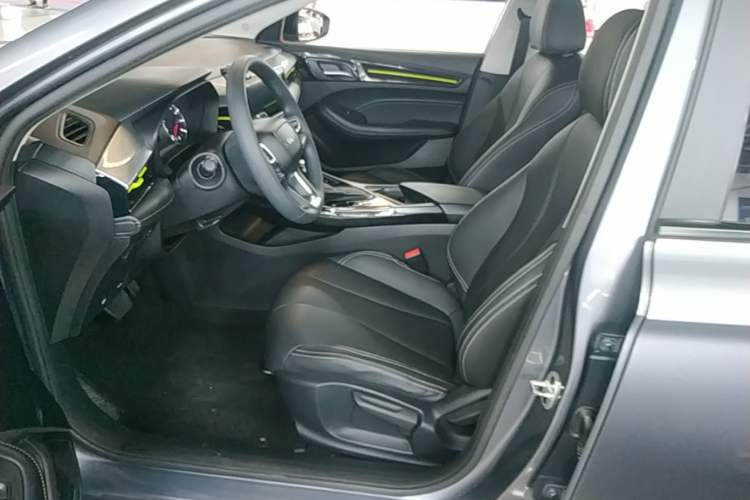 Used Roewe i5 2021 1.5L CVT Platinum Edition Left Front Seat