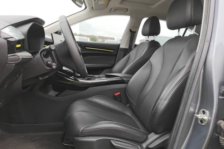 Used Roewe i5 2021 1.5L CVT Diamond Edition Left Front Seat