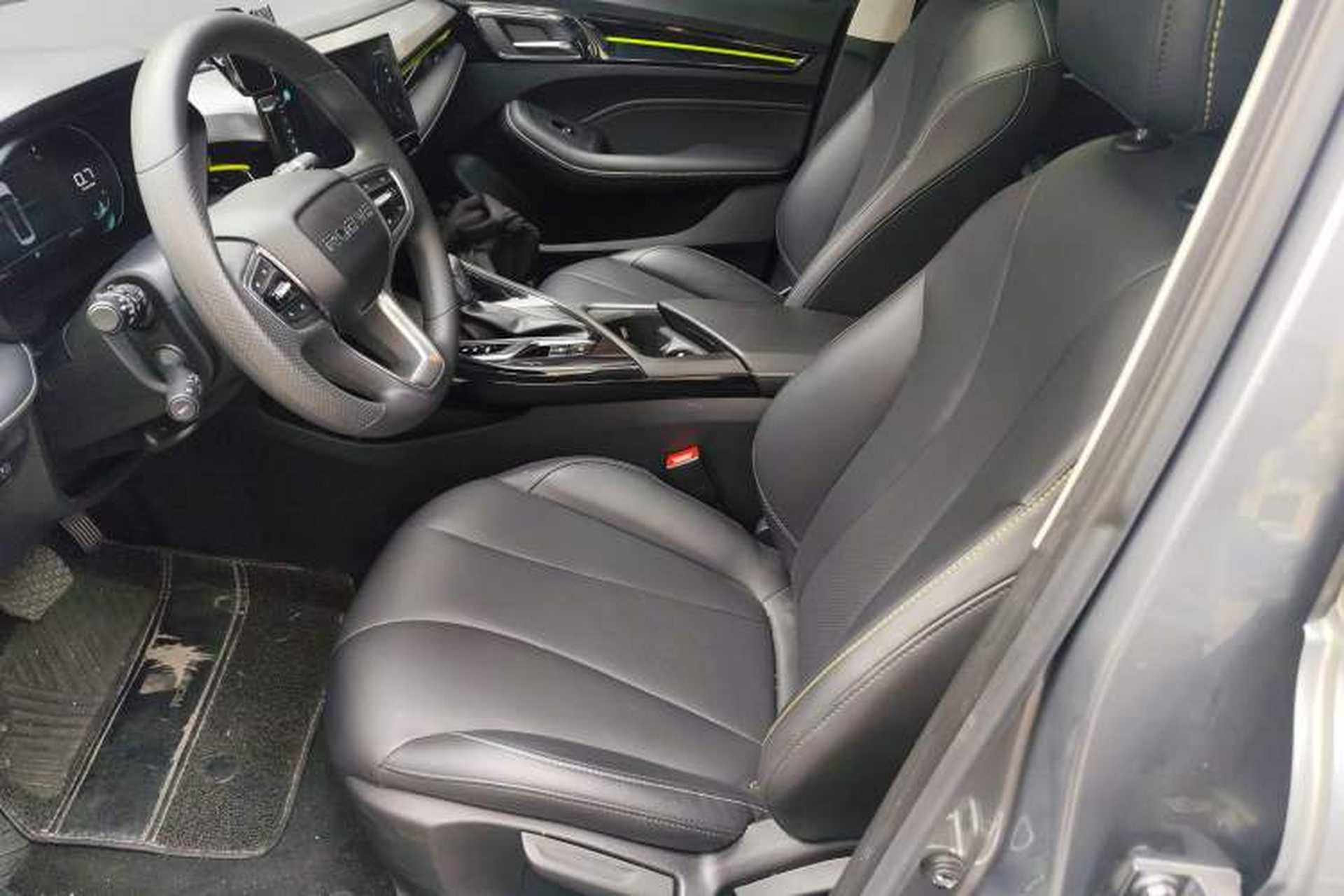 Used Roewe i5 2021 Revised Version 1.5L CVT Diamond Edition Left Front Seat