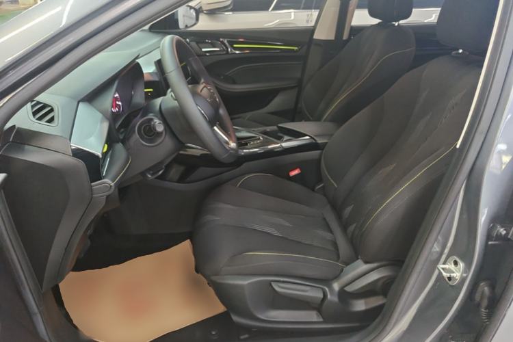 Used Roewe i5 2021 1.5L CVT Platinum Edition Left Front Seat