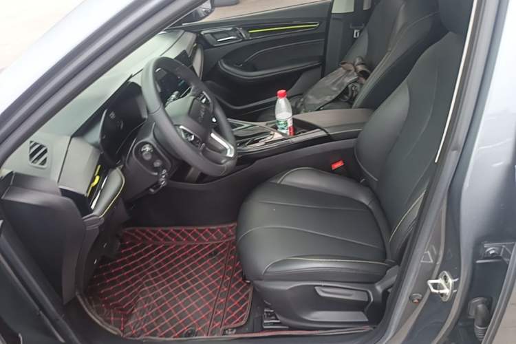 Used Roewe i5 2021 Revised Version 1.5L CVT Diamond Edition Left Front Seat