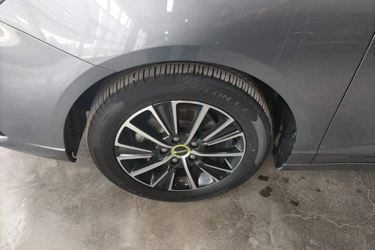 Used Roewe i5 2021 1.5L CVT Starry Edition Left Front Wheel Hub