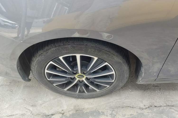 Used Roewe i5 2021 1.5L CVT Diamond Edition Left Front Wheel Hub