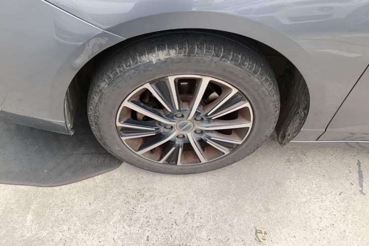 Used Roewe i5 2021 1.5L CVT Diamond Edition Left Front Wheel Hub