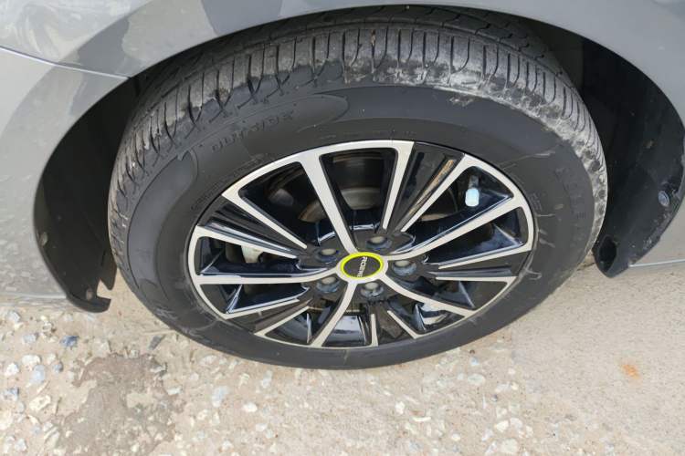 Used Roewe i5 2021 1.5L CVT Platinum Edition Left Front Wheel Hub