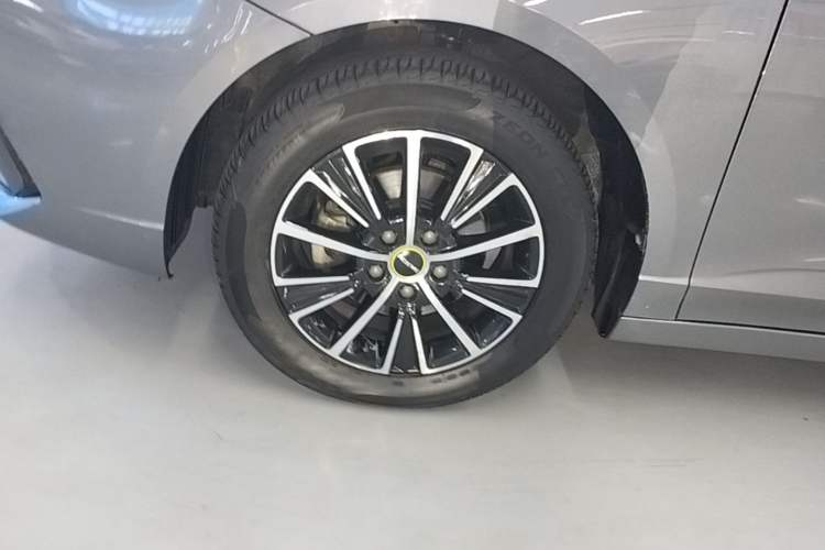 Used Roewe i5 2021 1.5L CVT Diamond Edition Left Front Wheel Hub