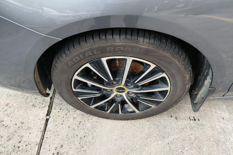 Used Roewe i5 2021 1.5L CVT Starry Edition Left Front Wheel Hub