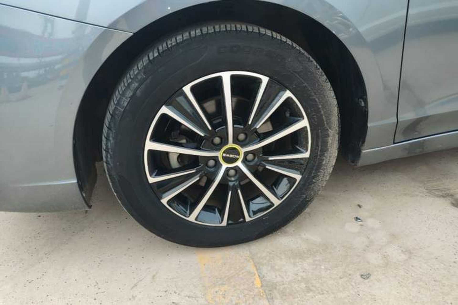 Used Roewe i5 2021 1.5L CVT Starry Edition Left Front Wheel Hub