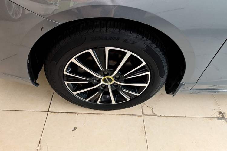 Used Roewe i5 2021 1.5L CVT Platinum Edition Left Front Wheel Hub