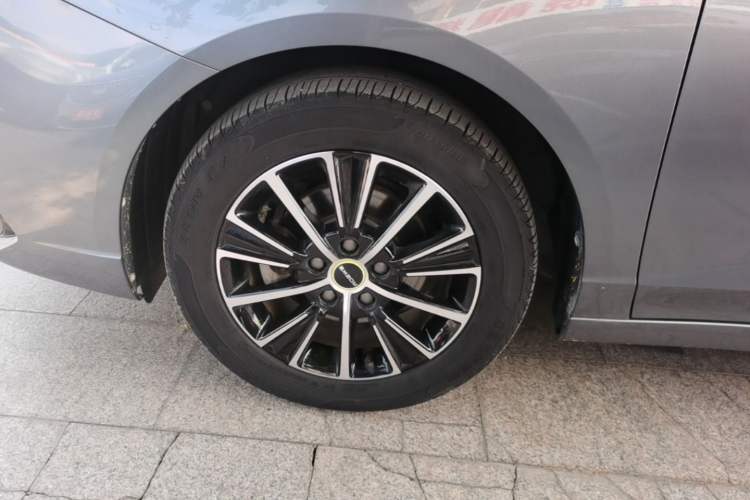Used Roewe i5 2021 1.5L CVT Diamond Edition Left Front Wheel Hub